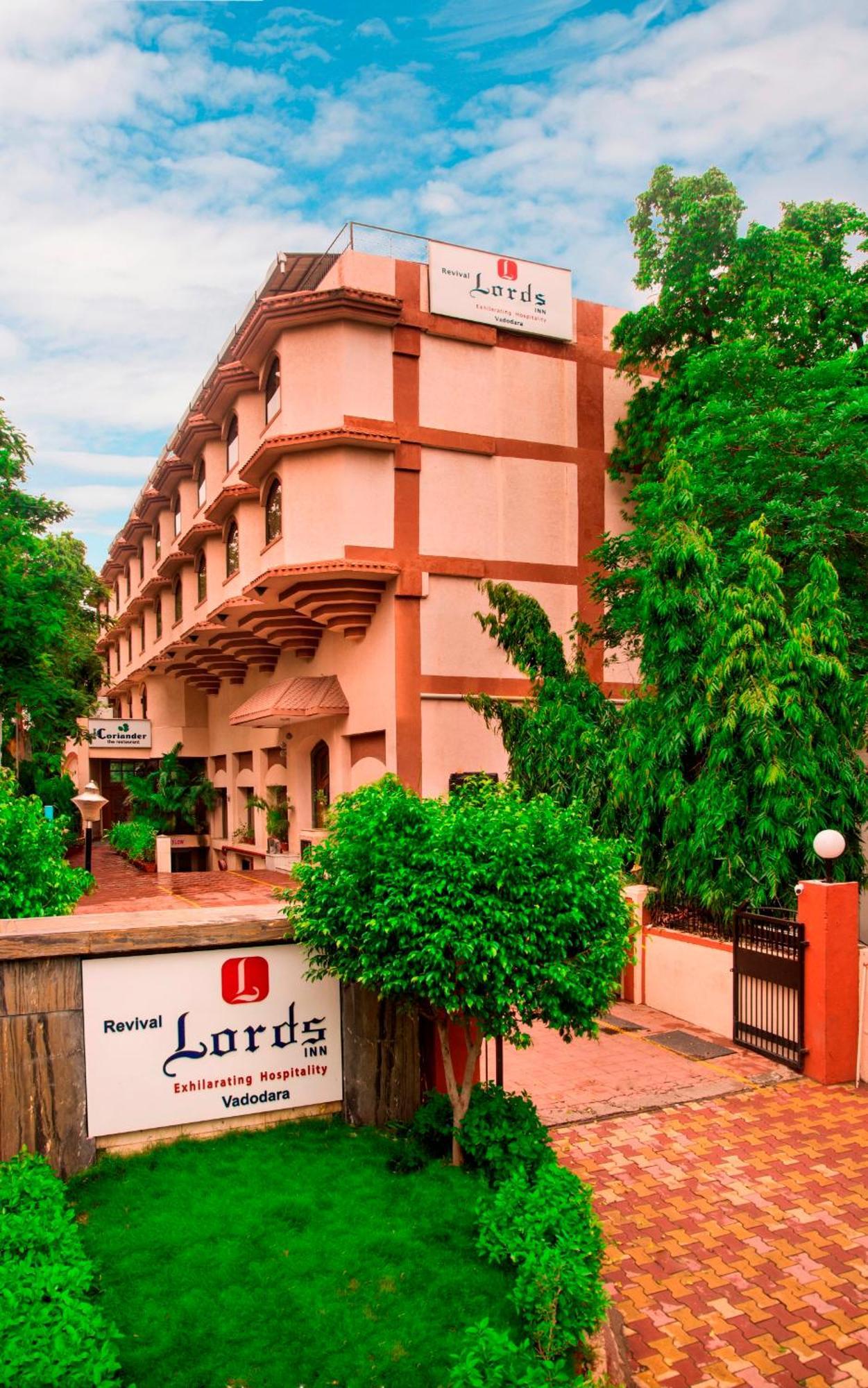 Lords Inn Vadodara Eksteriør billede